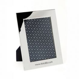 2609-Simplicity Silver Photoframe